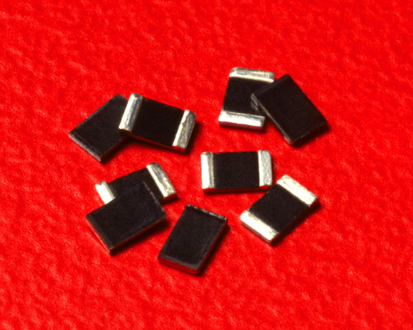 Industry's First 1W, 0805 Metal Plate Current Sense Resistor